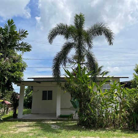 Cosy Little Home Near To The Town Pasir Puteh Extérieur photo